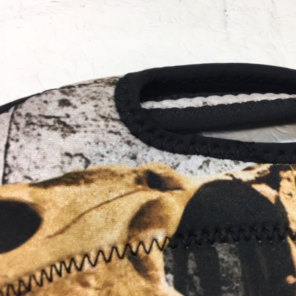 Tyrannosaurus Rex Skeleton Next to Stone Wall Neoprene Lunch Bag 12x6.5x10.5 - Picture 13 of 16